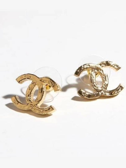 CC Logo Earrings Gold - CHANEL - BALAAN 2