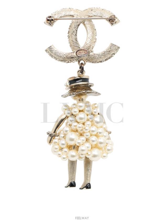 Coco Madame Mademoiselle CC logo doll brooch pearl - CHANEL - BALAAN 4