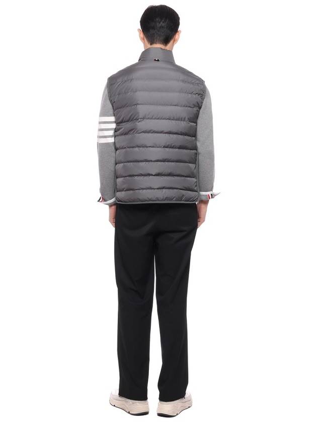 RWB Tab Zip-Up Pocket Vest Dick Grey - THOM BROWNE - BALAAN 6