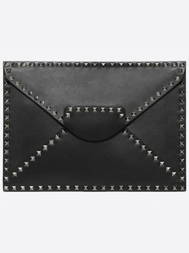 Rockstud Flap Leather Clutch Bag Black - VALENTINO - BALAAN 2