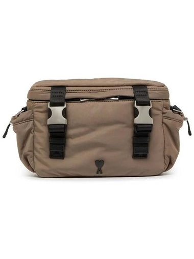 Men s De Coeur Messenger Bag Crossbag Brown ULL183 AW0021 987 - AMI - BALAAN 1