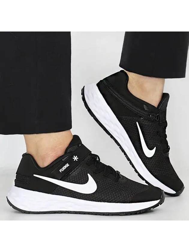 Kids Revolution 6 FlyEase GS Low-Top Sneakers Black - NIKE - BALAAN 2