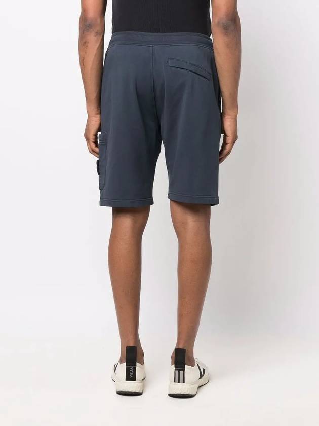 Men's Waffen Patch Cotton Fleece Bermuda Shorts Avio Blue - STONE ISLAND - BALAAN.