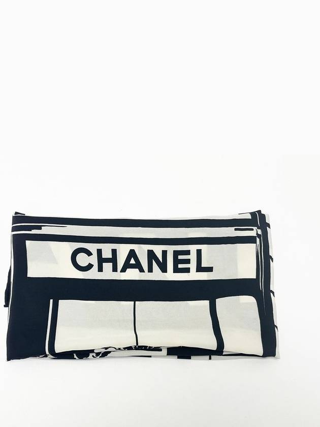 Logo Print White Black Scarf 4VCHF24679 - CHANEL - BALAAN 7