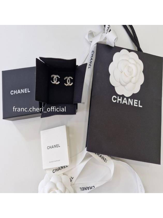 CC Logo Classic Earrings Gold - CHANEL - BALAAN 6