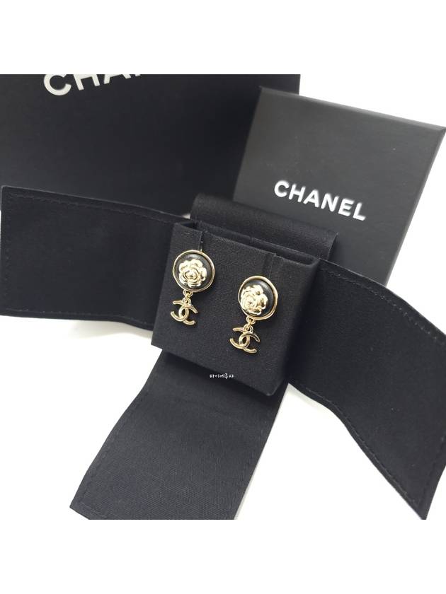 CC Logo Camellia Earrings Gold - CHANEL - BALAAN 3