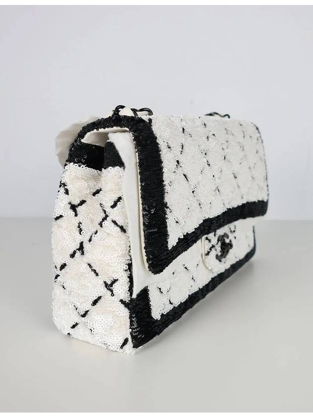 Sequin Large Flap Bag Black Metal White AS4063 - CHANEL - BALAAN 2