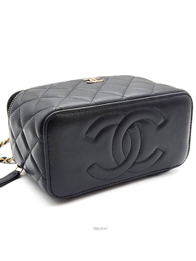 Vanity Top Handle Cross Bag L232441 - CHANEL - BALAAN 7