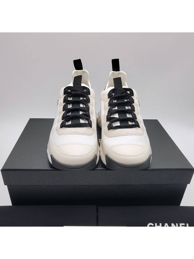 Sneakers Mixed fiber white gold G35617 - CHANEL - BALAAN 7