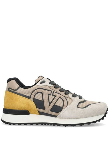 Valentino Garavani Sneakers - VALENTINO - BALAAN 1