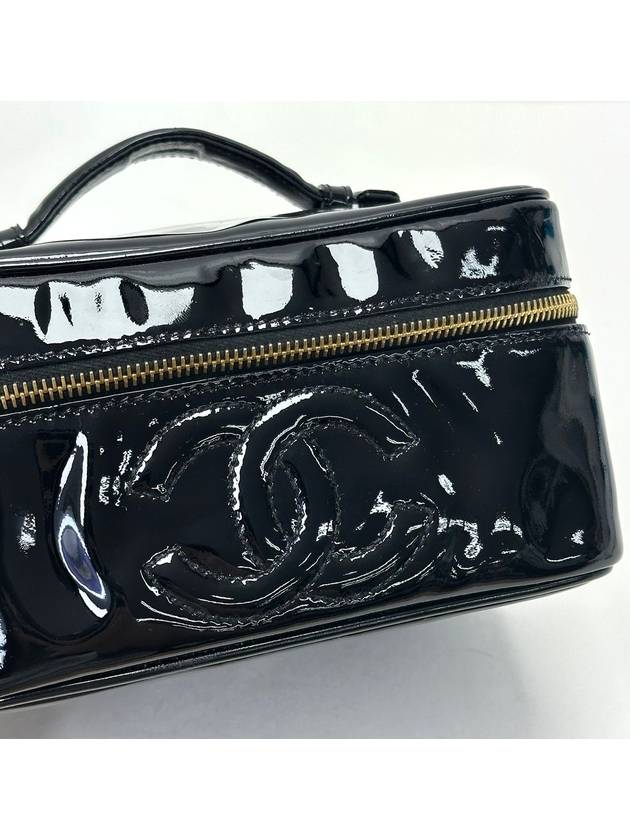 Black enamel 4th division CC logo vanity cosmetic bag 4VCHB28712 - CHANEL - BALAAN 4