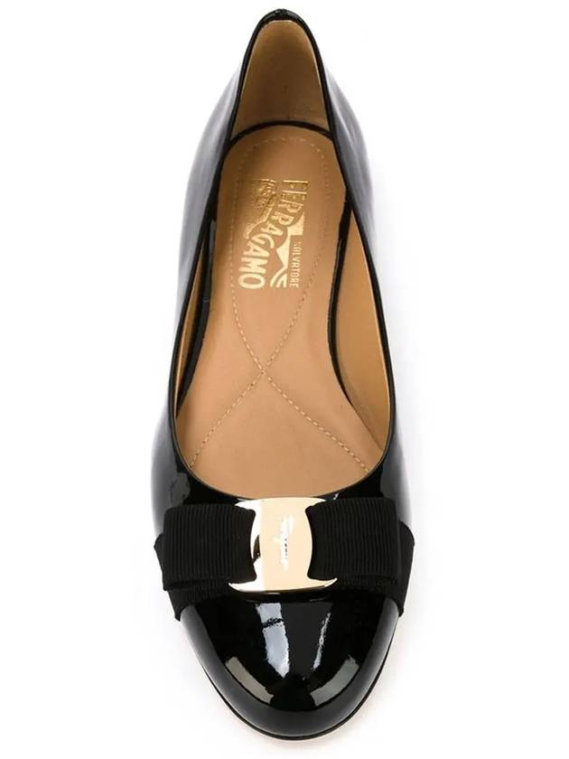 Women’s Varina Bellet Flats Black - SALVATORE FERRAGAMO - BALAAN 5