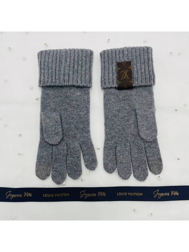 FLIGHT MODE LV Medallion Glove Gray M94589 - LOUIS VUITTON - BALAAN 3