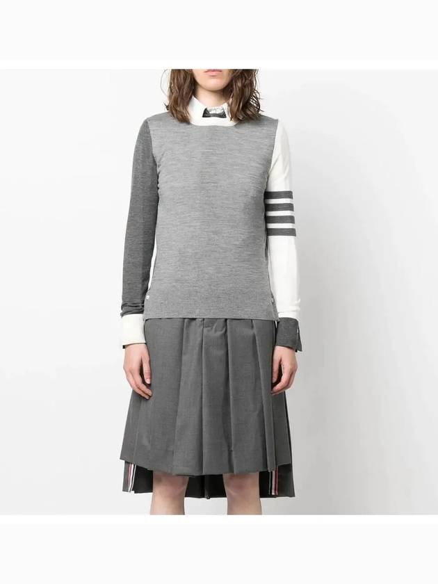 Women's Fun Mix 4 Bar Crew Neck Knit Top Grey - THOM BROWNE - BALAAN 5