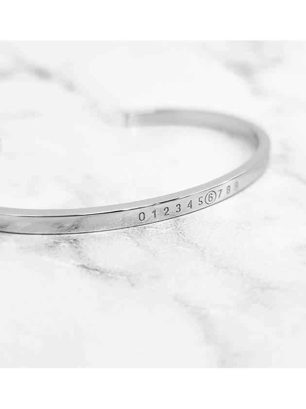 Numeric Minimal Signature Bracelet Silver - MAISON MARGIELA - BALAAN 7