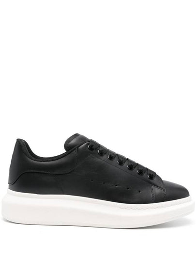 Oversized Lace-Up Low-Top Sneakers Black - ALEXANDER MCQUEEN - BALAAN 2