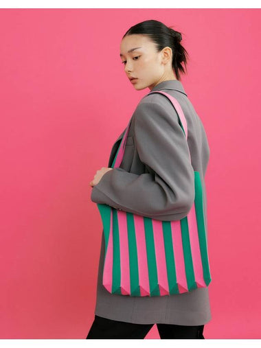 Two Way Shopper Bag Pink Green - PLEATSMAMA - BALAAN 1