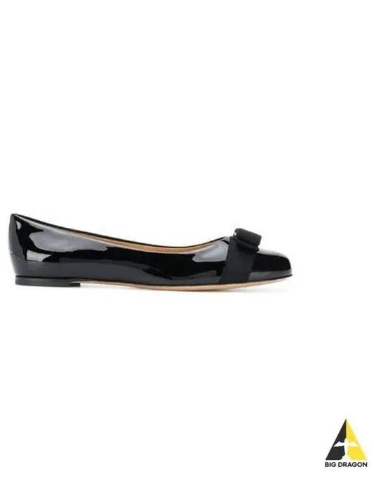 Ferragamo Women s Barina Flat Shoes Black 0574556 - SALVATORE FERRAGAMO - BALAAN 1