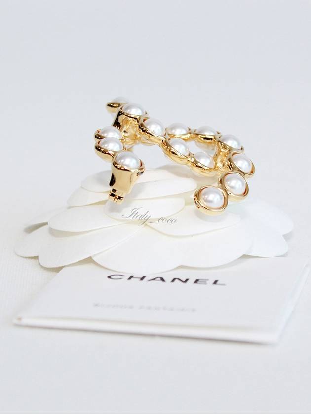 CC logo pearl brooch ABD237 B16671 NY009 - CHANEL - BALAAN 6