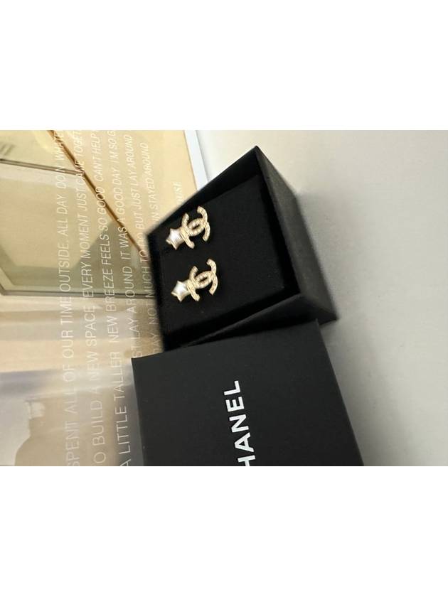 CC Logo Stars Crystal Earrings Gold - CHANEL - BALAAN 4