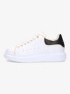 Oversized Black Tab Low-Top Sneakers White - ALEXANDER MCQUEEN - BALAAN 2