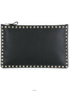 Rockstud Pebble Leather Clutch 30X20 VW0P0269 VSH 0NO - VALENTINO - BALAAN.