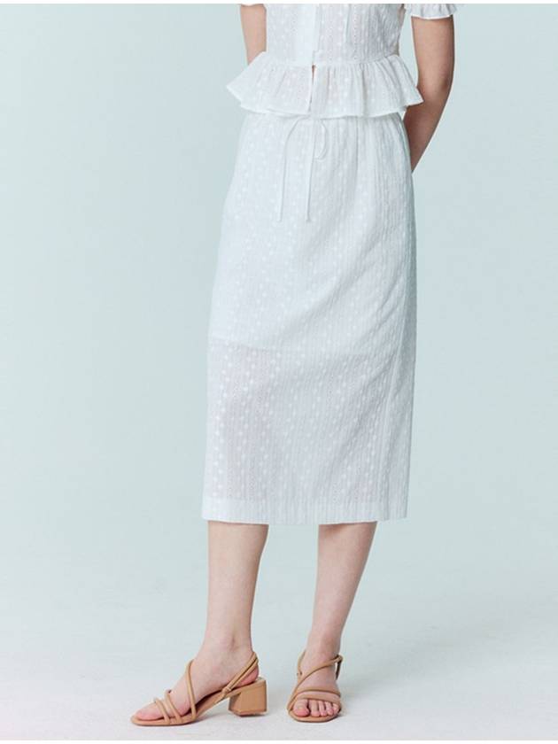 Flower embroidery H line long skirt_White - OPENING SUNSHINE - BALAAN 1