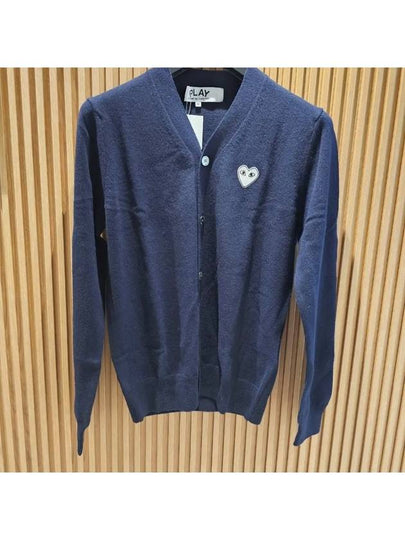 White Heart Waffen V-neck Cardigan Navy - COMME DES GARCONS PLAY - BALAAN 2