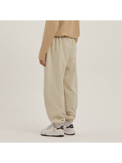 One Tuck Jogger Sweatpants Cream - MOO - BALAAN 2