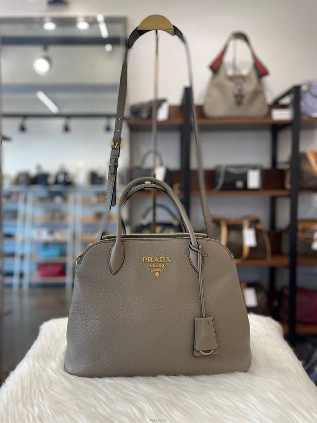 Daol Sangin Store Vitello Dino Tote Bag Light Gray 1BA264 Condition A - PRADA - BALAAN 2