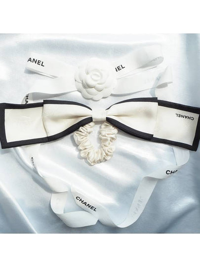 Hair Chouchou Ribbon Silk Scrunch White - CHANEL - BALAAN 2