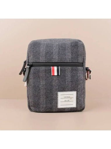 Striped Strap Wool Medium Gray Camera Bag MAG284A 07553 - THOM BROWNE - BALAAN 1