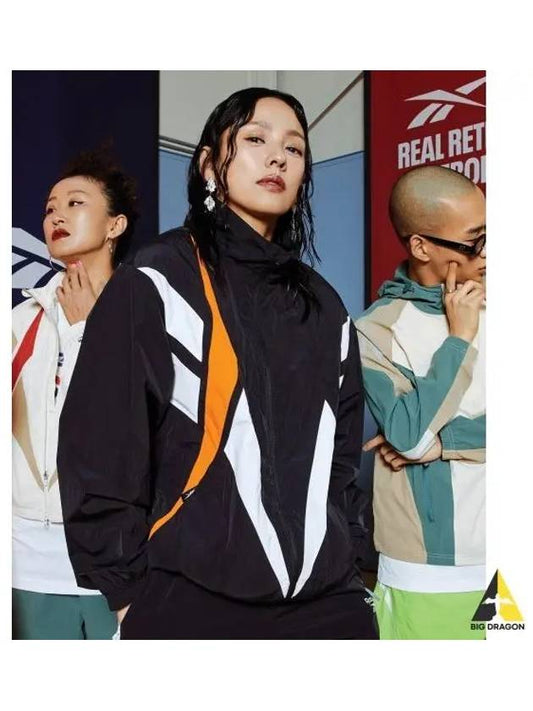 Hyori Lee wearing vector flash windbreaker black - REEBOK - BALAAN 1