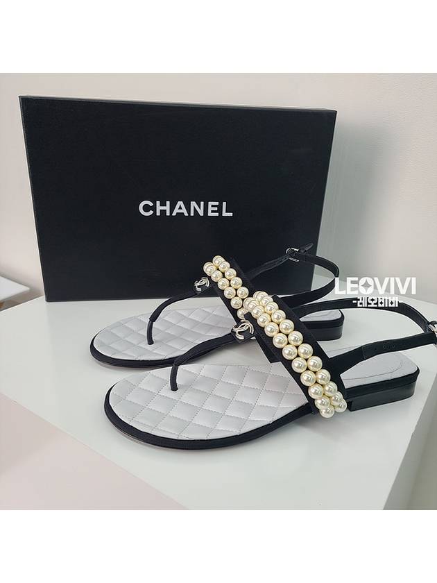 CC logo pearl pearl thong strap flip flop sandals black 375 G39182 - CHANEL - BALAAN 4