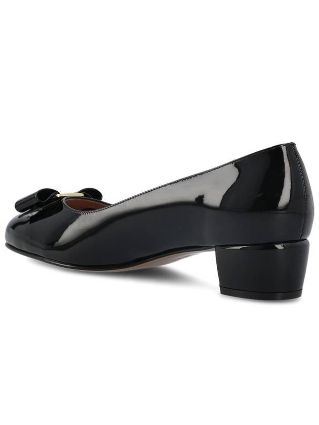 Vara Bow Patent Pumps Black - SALVATORE FERRAGAMO - BALAAN 4