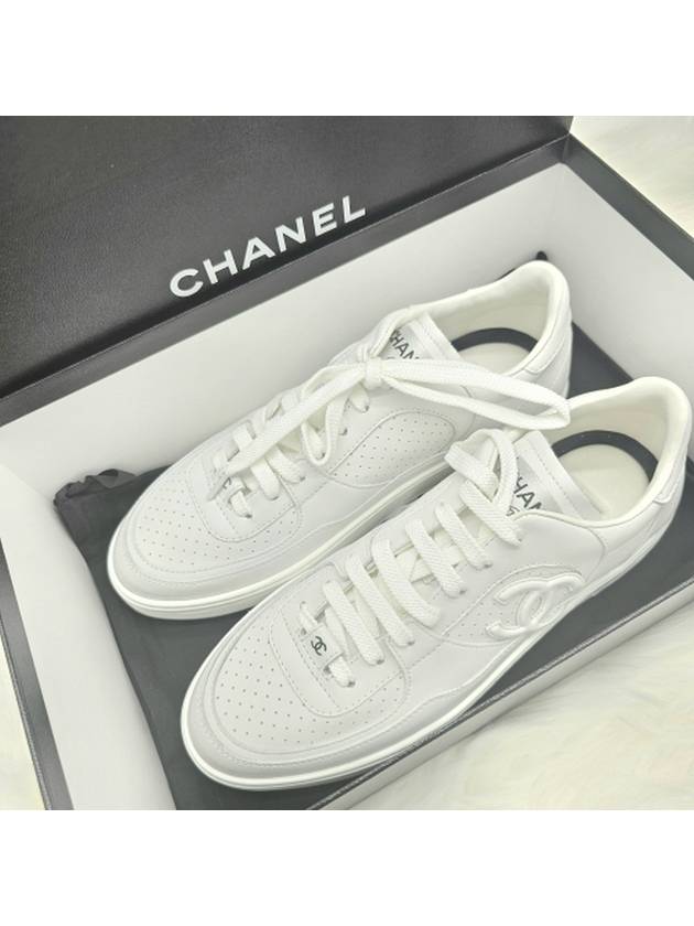 CC Logo Calfskin Low Top Sneakers White - CHANEL - BALAAN 8