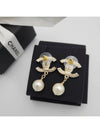 CC Metal Logo Pearl Earrings Gold - CHANEL - BALAAN 7