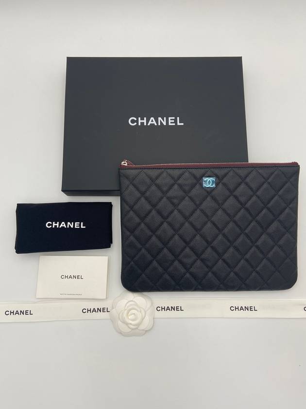 Medium Classic Clutch Bag Caviar Leather & Silver Black - CHANEL - BALAAN 2