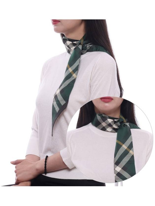 Vintage Check Pointed Tip Scarf Green - BURBERRY - BALAAN 2