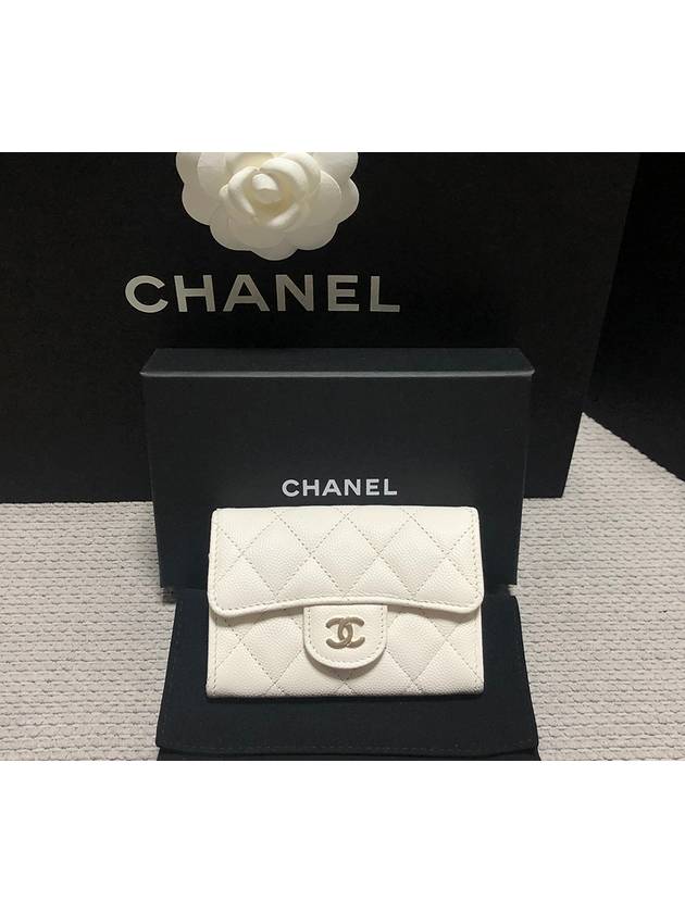 Classic Gold Hardware Logo Grained Shiny Calfskin Card Wallet White - CHANEL - BALAAN 2