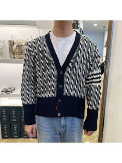 4-bar V-neck Twist Cable Knit Cardigan Navy - THOM BROWNE - BALAAN 2