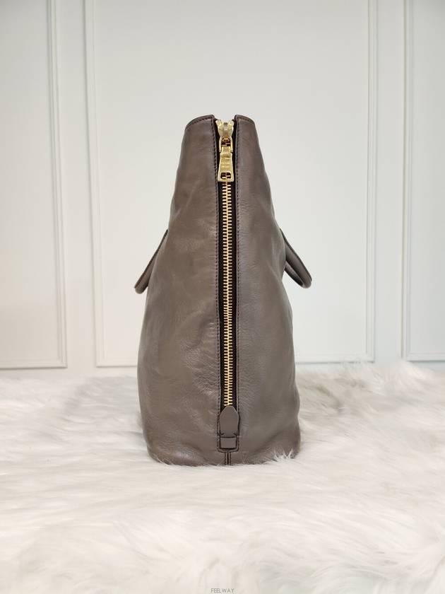 Daol Beomeo Branch Leather shoulder bag brown BN1713 Condition B - PRADA - BALAAN 3