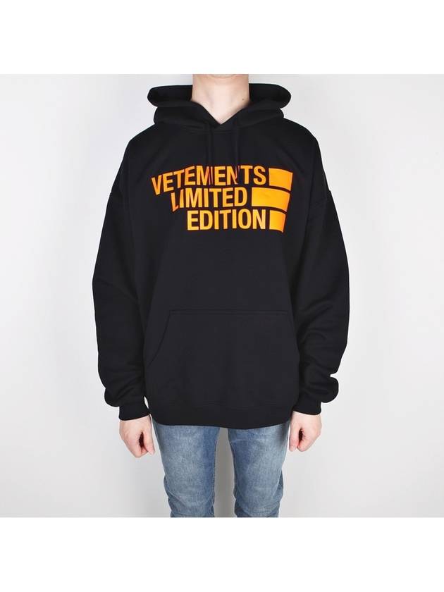 Big Logo Hood Black Orange UE52TR400X - VETEMENTS - BALAAN 1