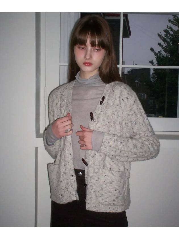 1More Duffel Button Wool Cardigan Ivory - LETTER FROM MOON - BALAAN 2