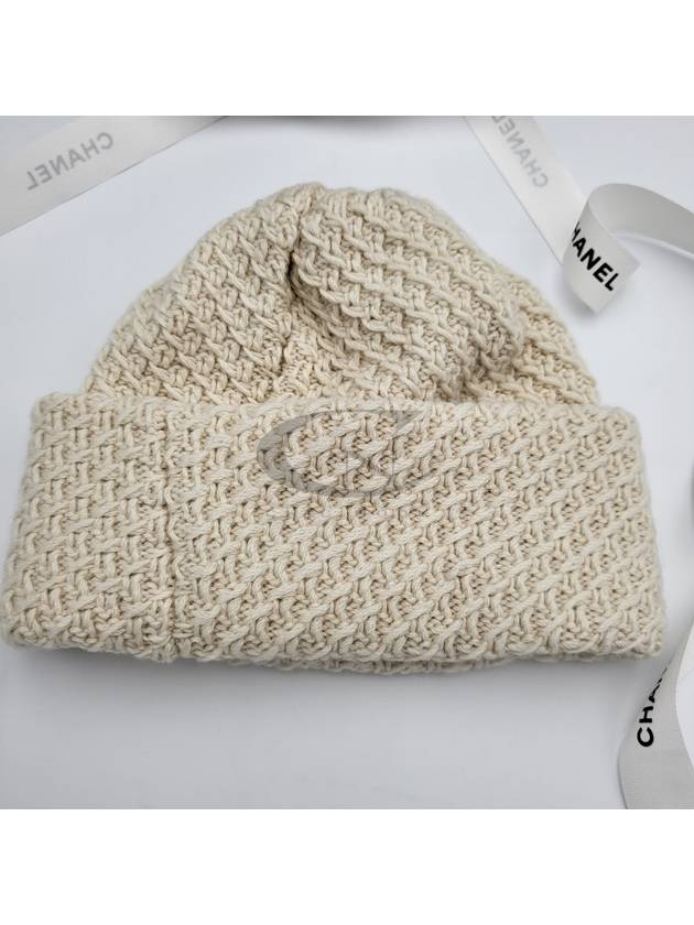 Women s CC Logo Cashmere Beanie White Ivory AAA201 - CHANEL - BALAAN 4