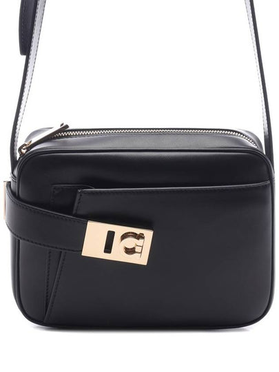 Calfskin Leather Camera Shoulder Bag Black - SALVATORE FERRAGAMO - BALAAN 2