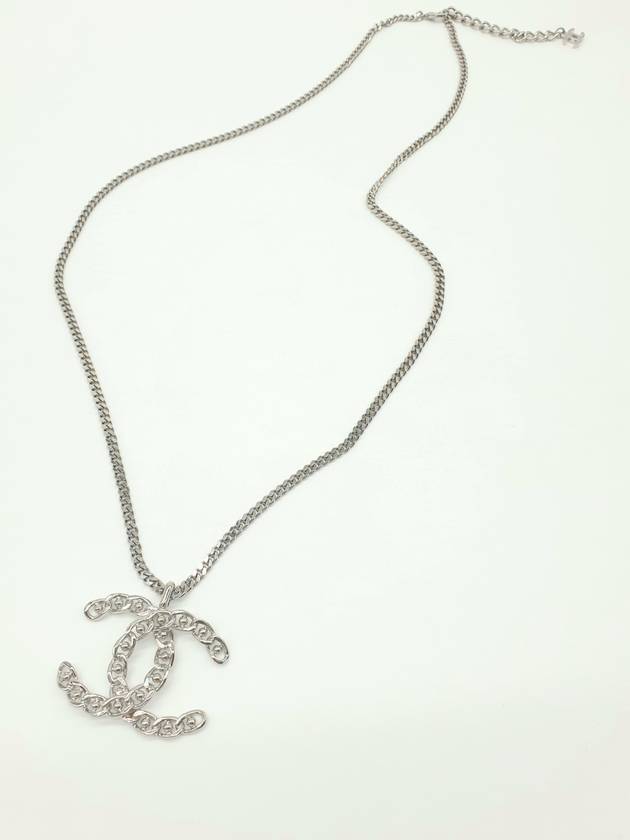 CC logo long necklace big pendant silver necklace AB8666 - CHANEL - BALAAN 9