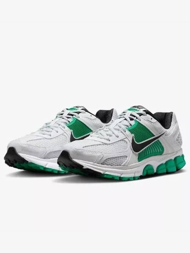 Vomero 5 Low Top Sneakers White Stadium Green - NIKE - BALAAN 3