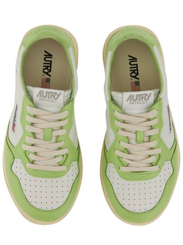 Men's Medalist Leather Low Top Sneakers Green - AUTRY - BALAAN 6