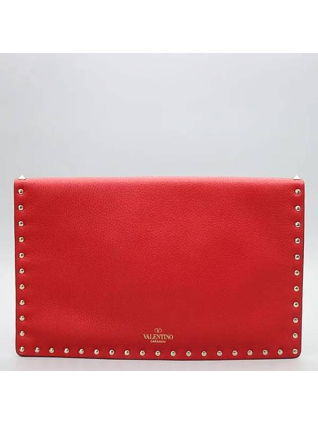 SW2P0P56VSH Red Leather Rockstud Envelope Flap Clutch - VALENTINO - BALAAN 4